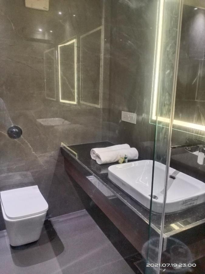 Hotel Royal Livin Варанасі Екстер'єр фото