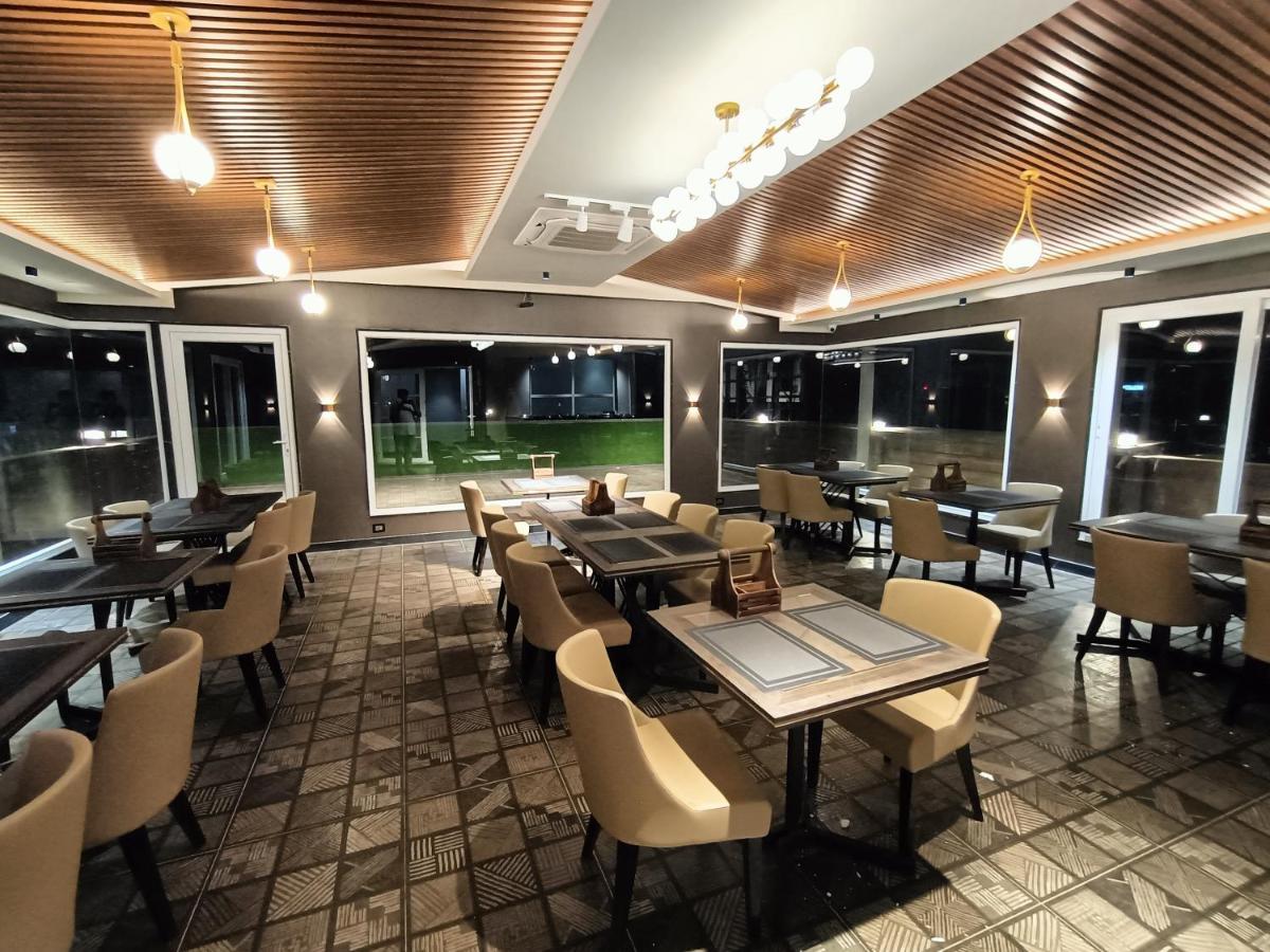 Hotel Royal Livin Варанасі Екстер'єр фото