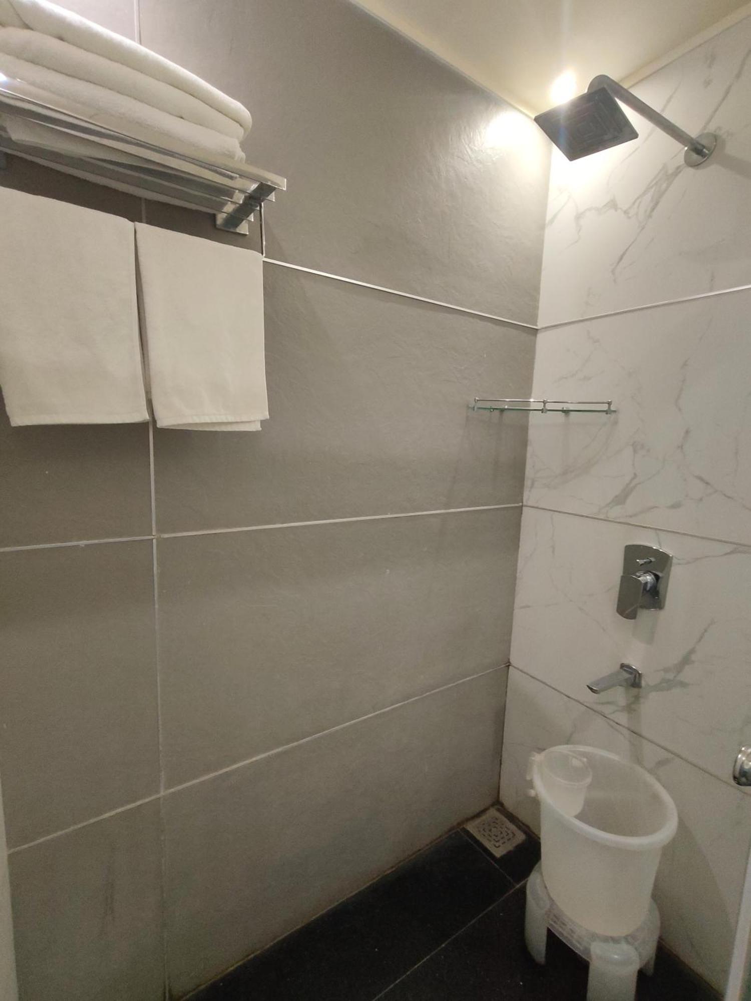 Hotel Royal Livin Варанасі Екстер'єр фото