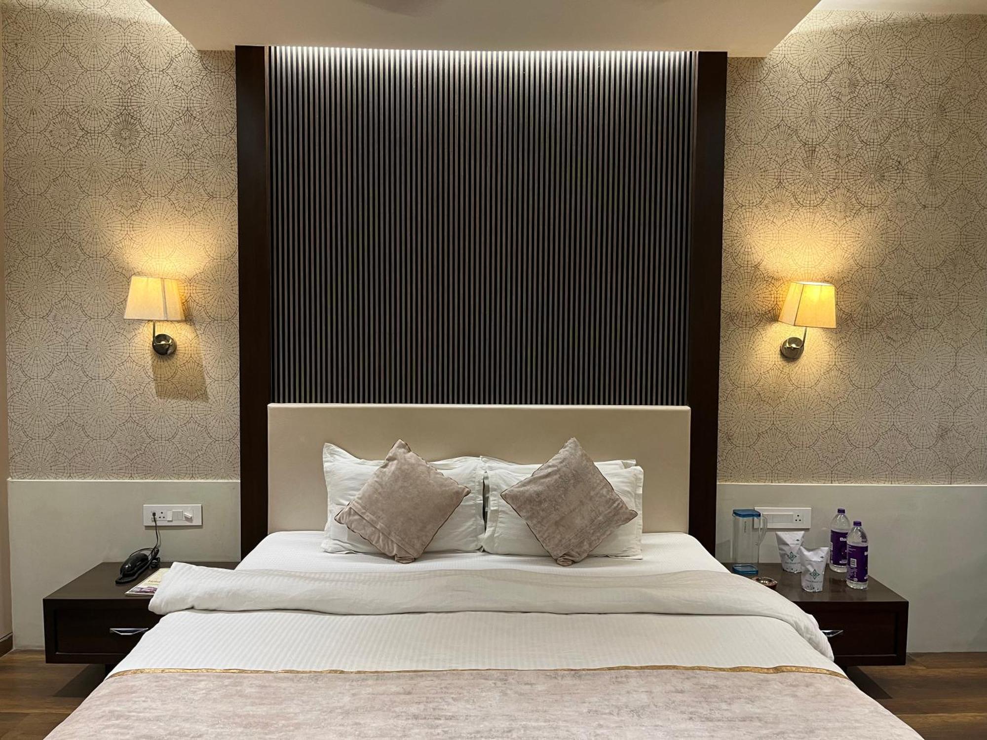 Hotel Royal Livin Варанасі Екстер'єр фото