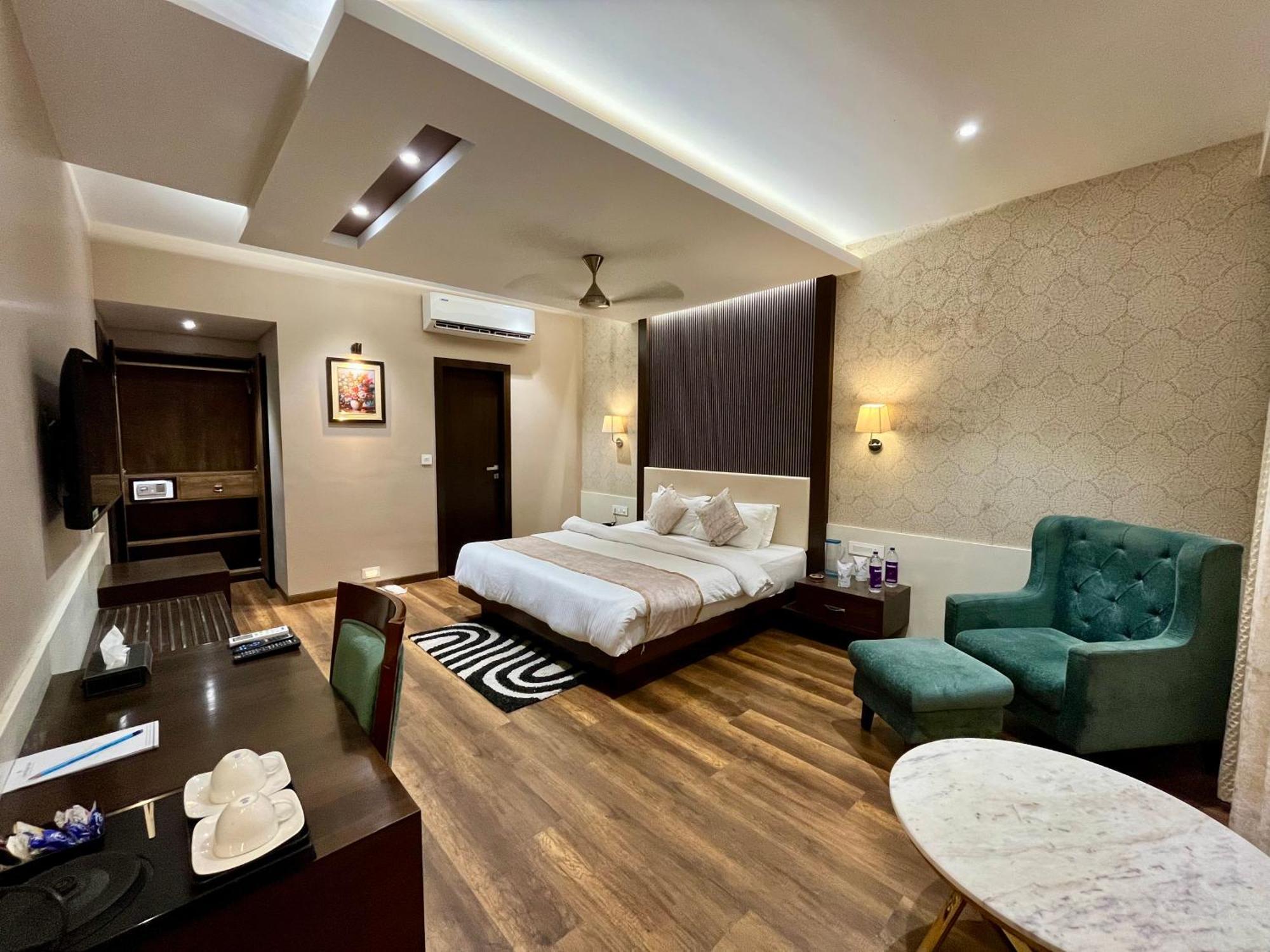 Hotel Royal Livin Варанасі Екстер'єр фото