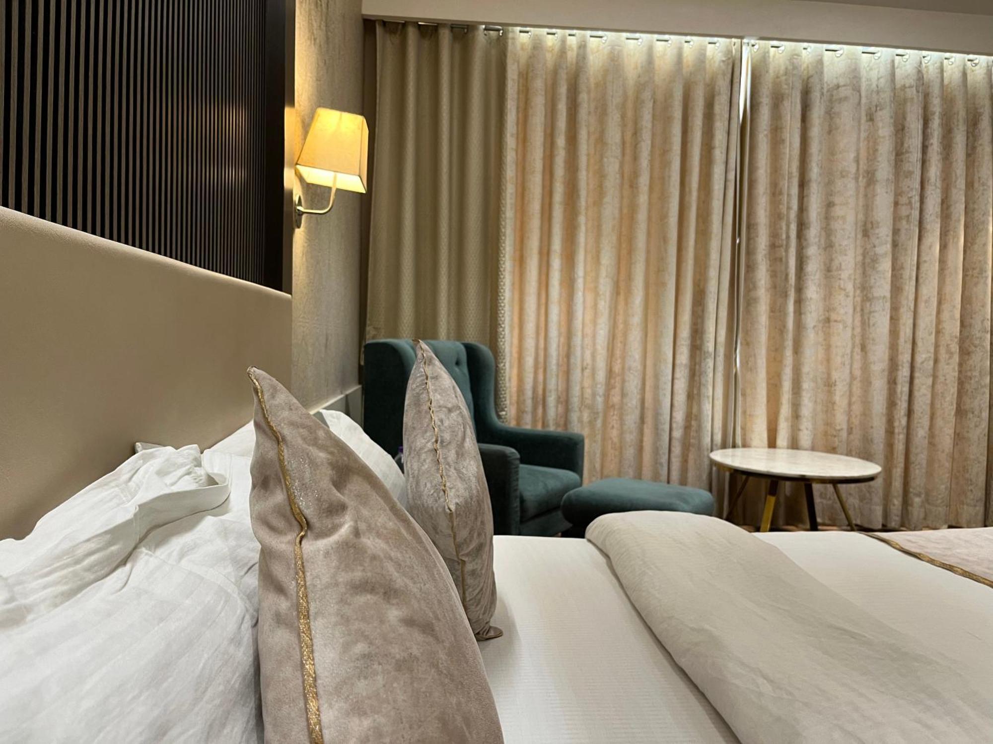 Hotel Royal Livin Варанасі Екстер'єр фото