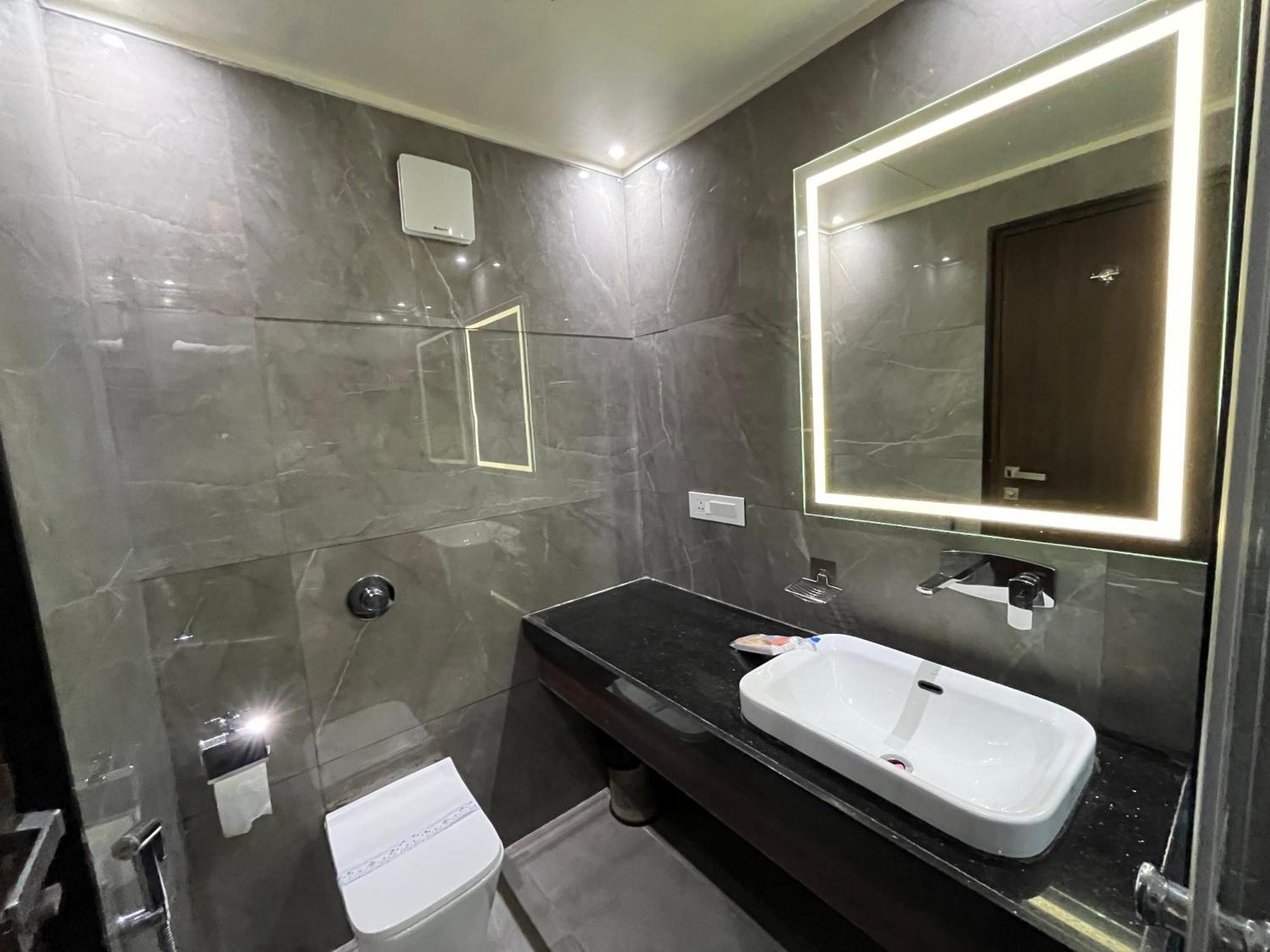 Hotel Royal Livin Варанасі Екстер'єр фото